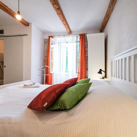 Val Comeza Hotel Komiza Bagian luar foto