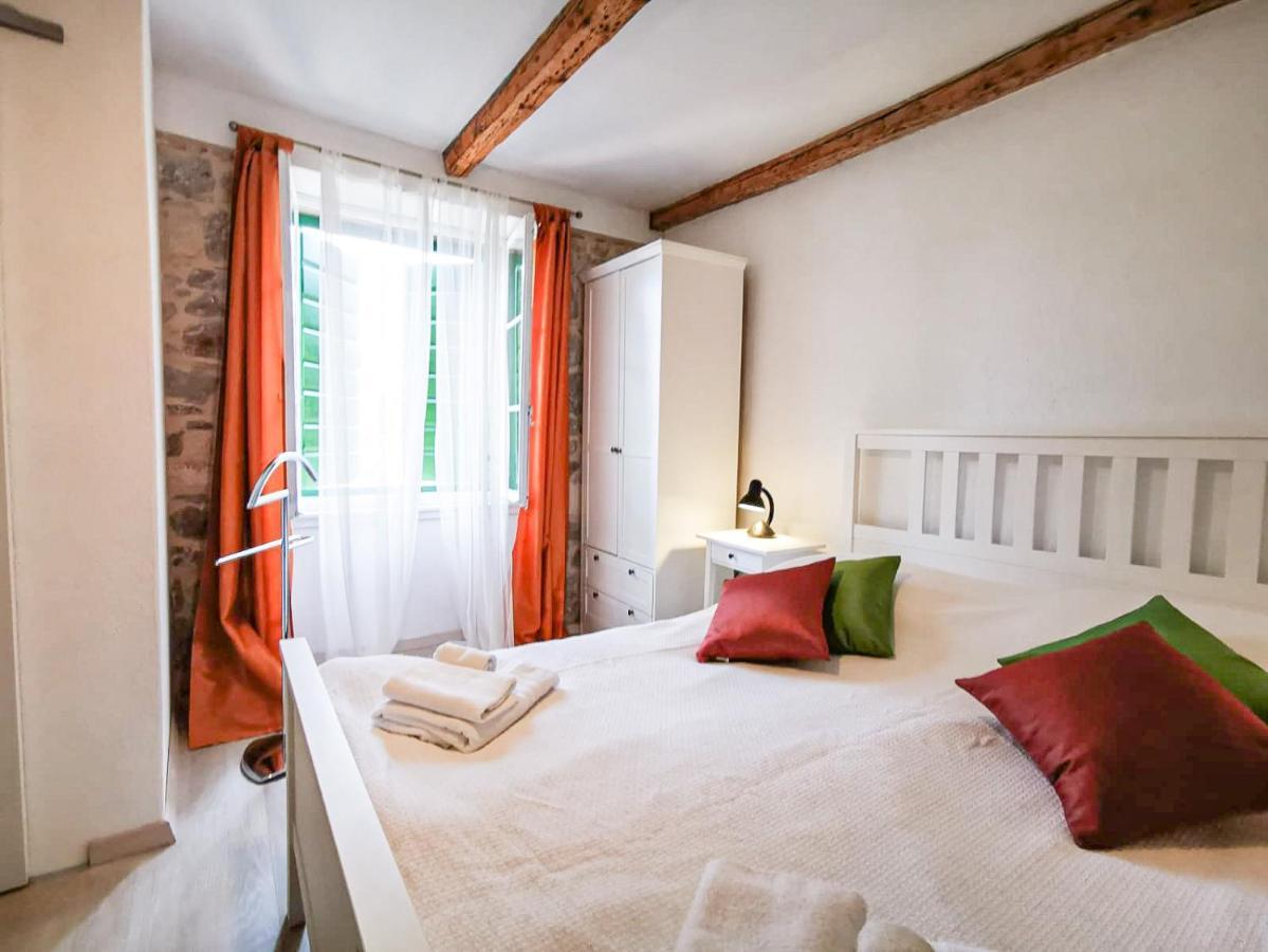 Val Comeza Hotel Komiza Bagian luar foto