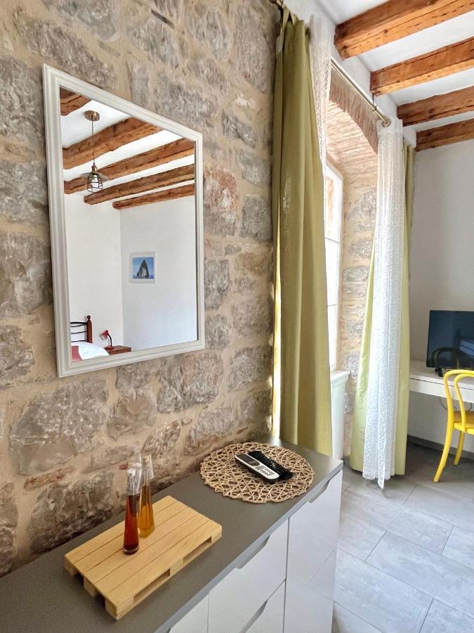 Val Comeza Hotel Komiza Bagian luar foto
