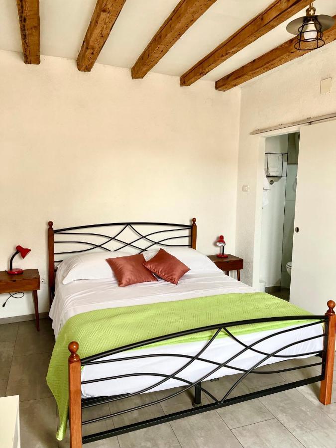 Val Comeza Hotel Komiza Bagian luar foto