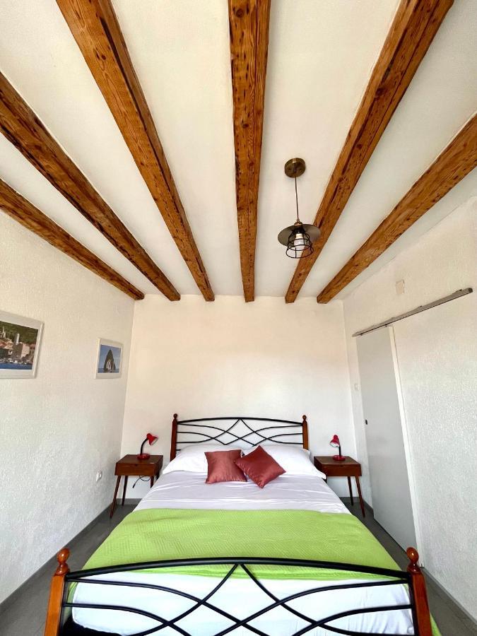 Val Comeza Hotel Komiza Bagian luar foto