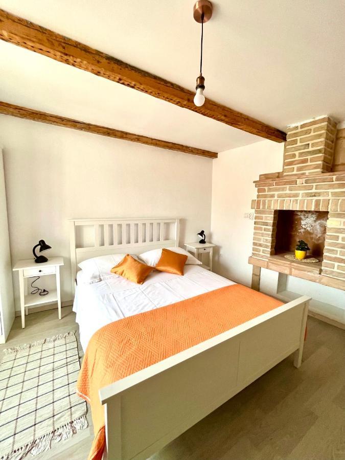 Val Comeza Hotel Komiza Bagian luar foto