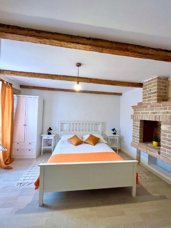 Val Comeza Hotel Komiza Bagian luar foto