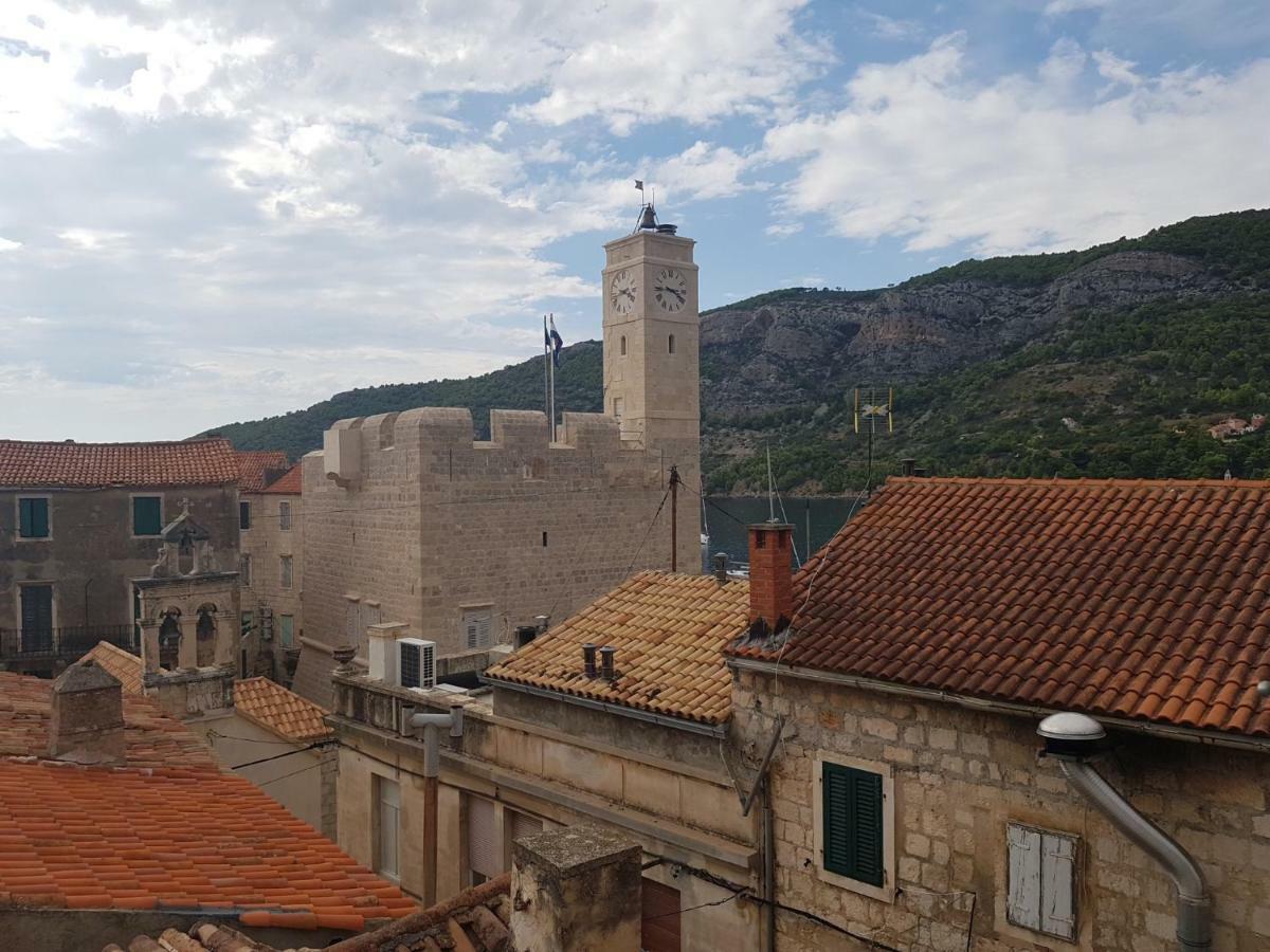 Val Comeza Hotel Komiza Bagian luar foto
